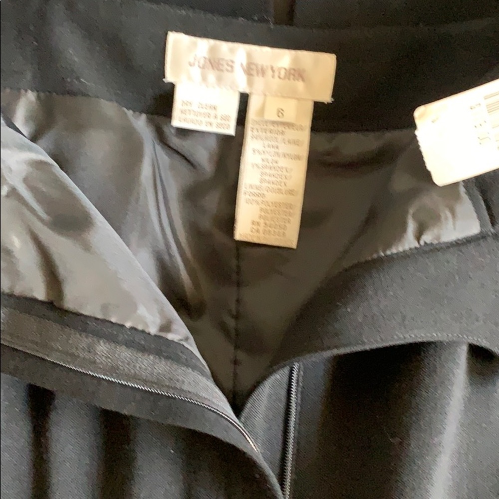 Classic wool skirt 36in long 19in wide - Picture 6 of 13